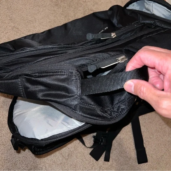 The North Face Backpack Overhaul 40 - Picture 4 of 15